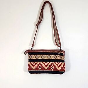 Canyon Sky Southwest Inspiration adjustable crossbody purse